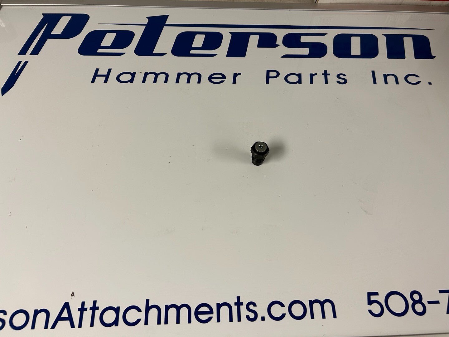 CHARGING VALVE FOR STANLEY HYDRAULIC HAMMERS TO FIT MB05 MB250 MB350 / 32165 - Peterson Attachments