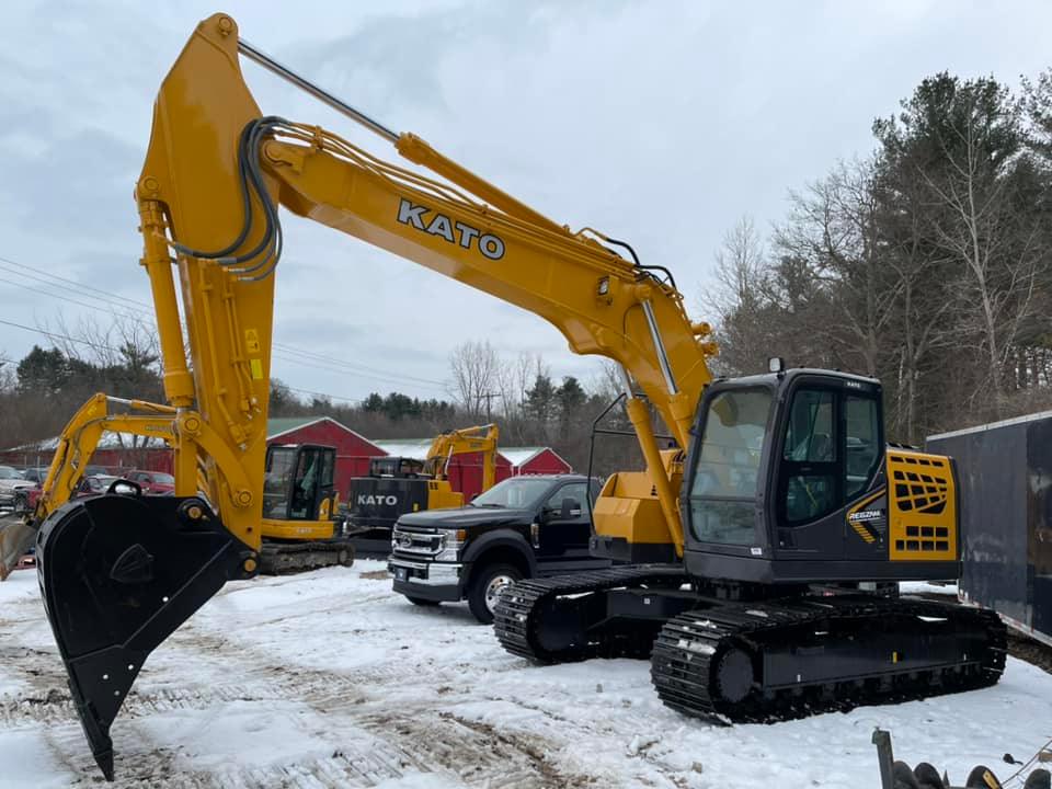 Kato HD823MR-7 Excavator - Peterson Attachments